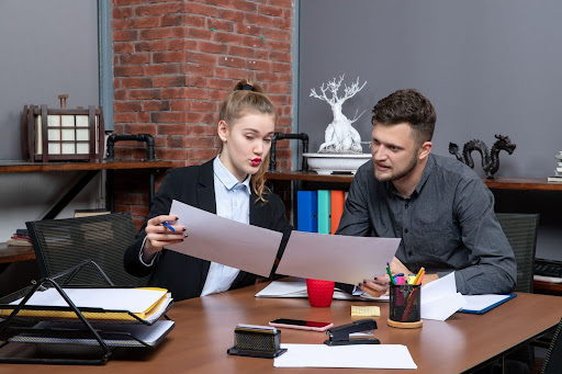 contract lawyer